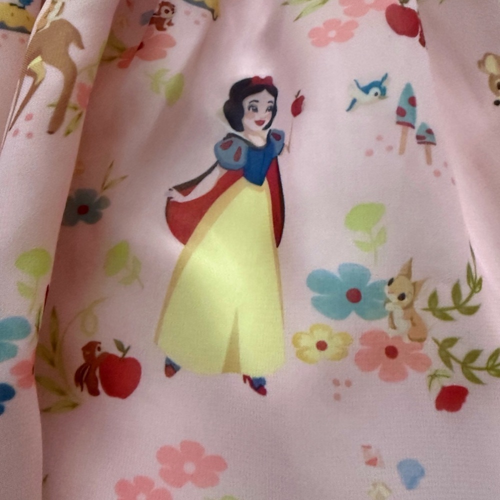 Disneys Snow White Princess Dress - Picture 5 of 8